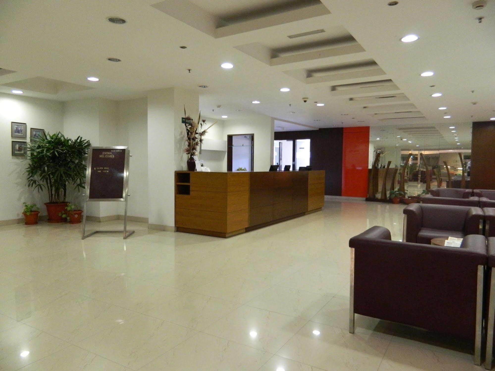 Hotel Evoma Bangalore Exterior foto