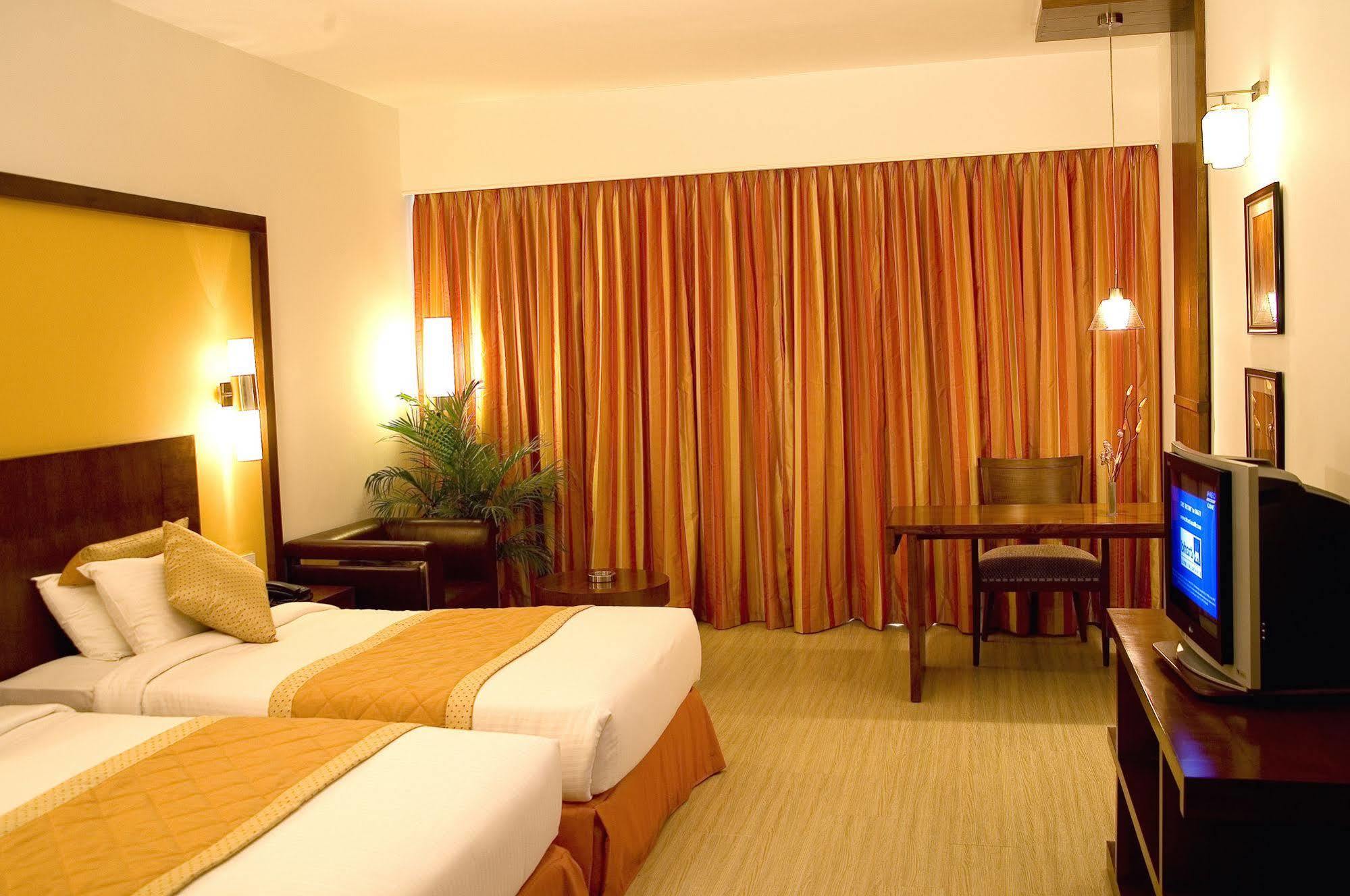 Hotel Evoma Bangalore Exterior foto